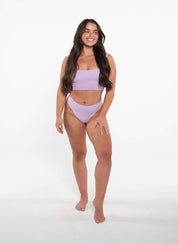 Basic Crop - OrchidCropnullScoop back design and wire free
Loose fit with a medium waistband
Textured ribbed fabric
50% Lenzing Modal, 38% Recycled Nylon, 12% Elastic
The loose fit and med