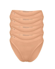 Callie Brief 4 SetSetsnullQUICK FACTS
Natural hip bikini brief
Thin, soft waistband
Semi-seamless design
78% Lenzing Tencel, 17.8% Polyamide and 4.2% Elastane
Our Callie brief elevates the