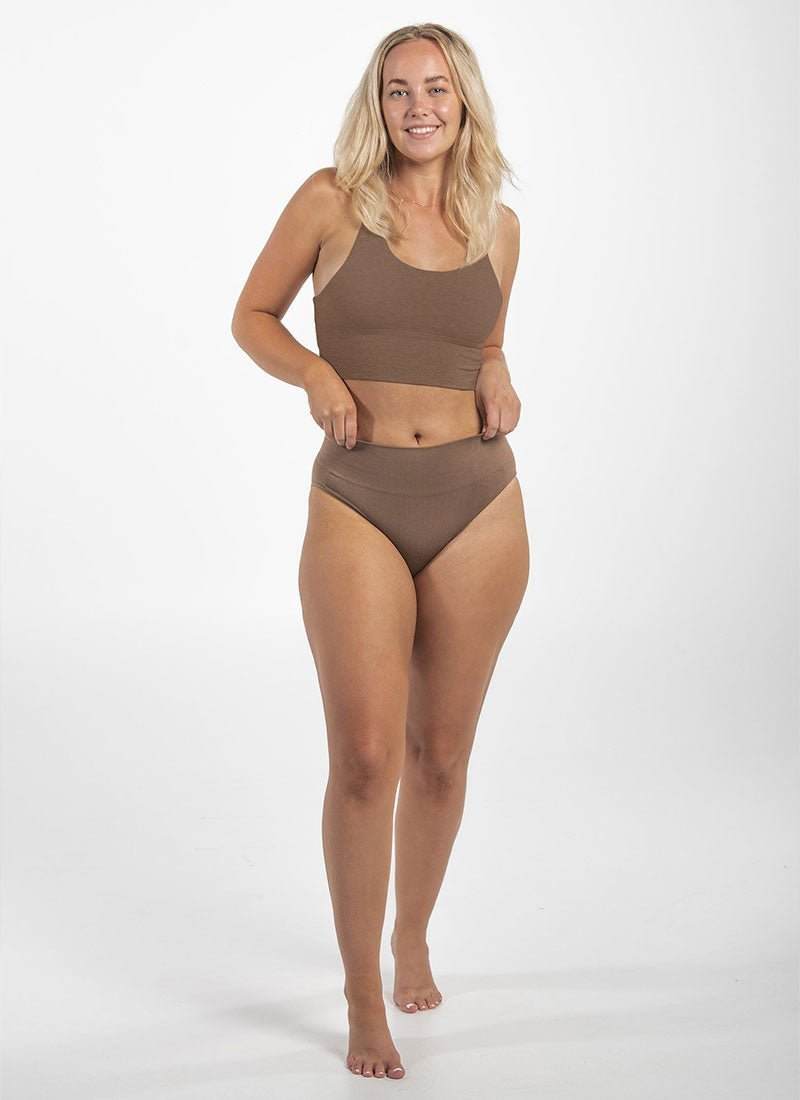 The ChiChi Mixed 4 G BundleSetsnullGrab a fun set of four in surprise colours, ready to add some excitement to your collection! ππ
Our ChiChi G is a shape shifting, high waisted G String that will h