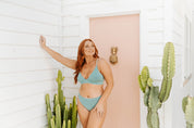 V CROP - BLUE