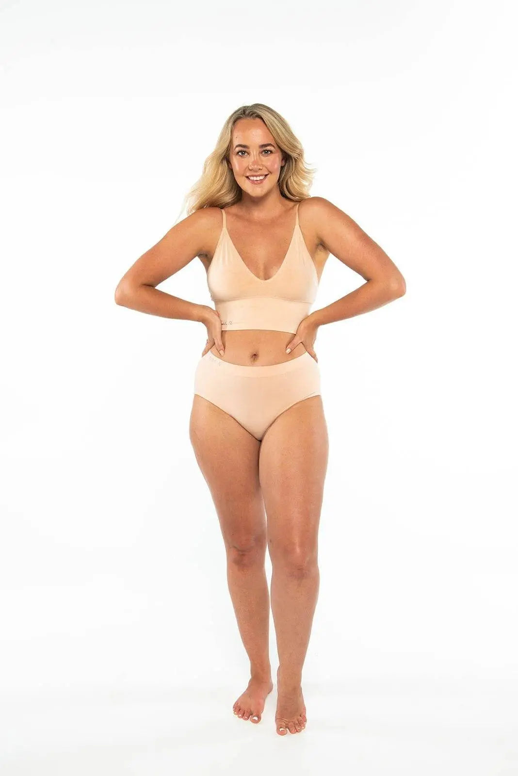 Classic CropCropClassic CropHigh V-neck design
Light support
Wire-free
Long, firm waistband
Double lined
Adjustable straps
78% Lenzing Tencel, 17.8% Polyamide and 4.2% Elastane

The only thing 