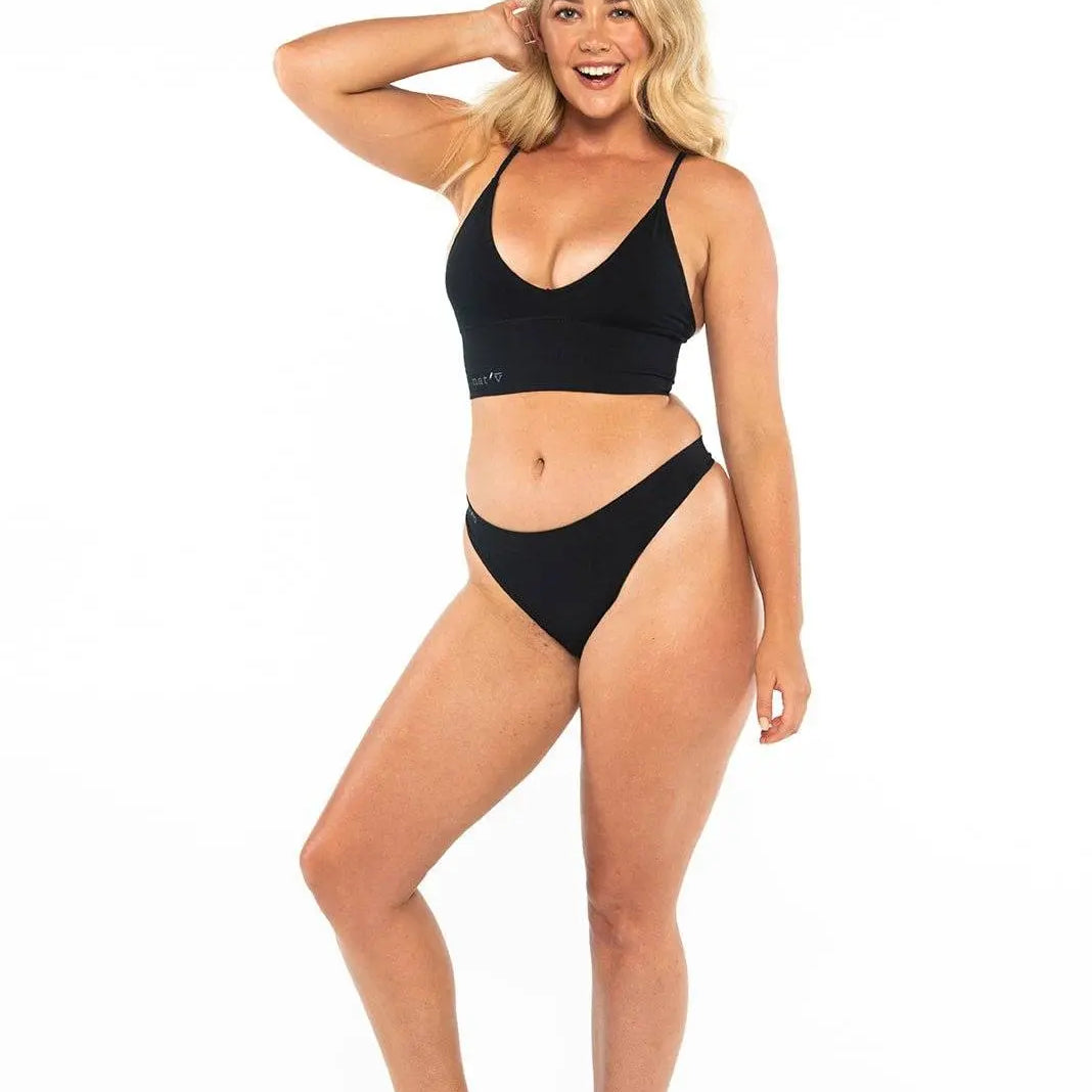 Natv Cheeky G String - Signature ColoursG StringCheeky GMeet The Cheeky G – Seamless, Soft &amp; Seriously Comfy
She puts the OG in G String. The Cheeky G is your everyday, feel-good, barely-there bestie. With a flatterin