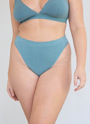 Natv Cheeky G String - Limited Edition ColoursG StringnullLIMITED EDITION COLOURS
The Cheeky G – Seamless, Soft &amp; Seriously Comfy
Putting the OG in G String, this cheeky little number is all about that barely-there feel